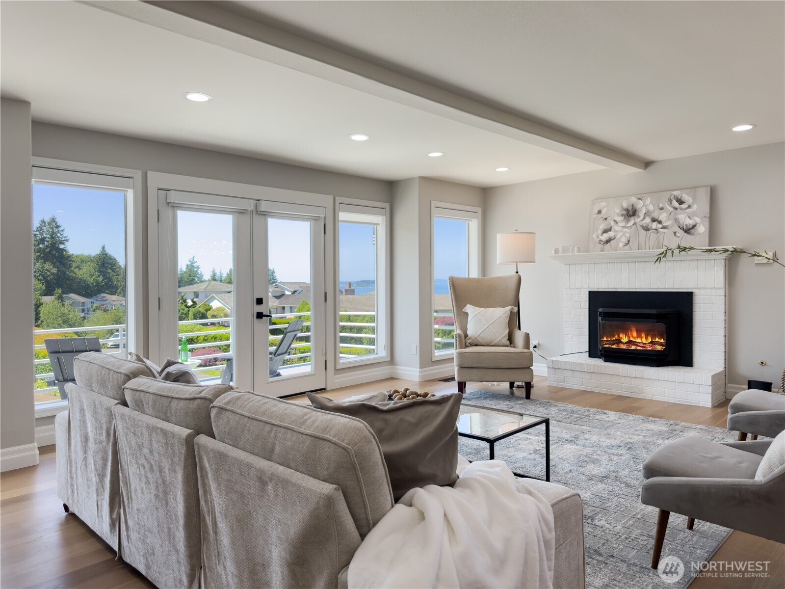 Everett, Washington, 98203, United States, 4 Bedrooms Bedrooms, ,4 BathroomsBathrooms,Residential,For Sale,1979840