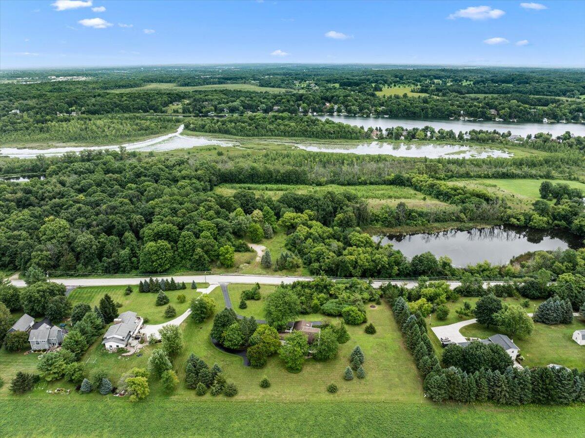 West Bend, Wisconsin, 53095, United States, 3 Bedrooms Bedrooms, ,2 BathroomsBathrooms,Residential,For Sale,1917208