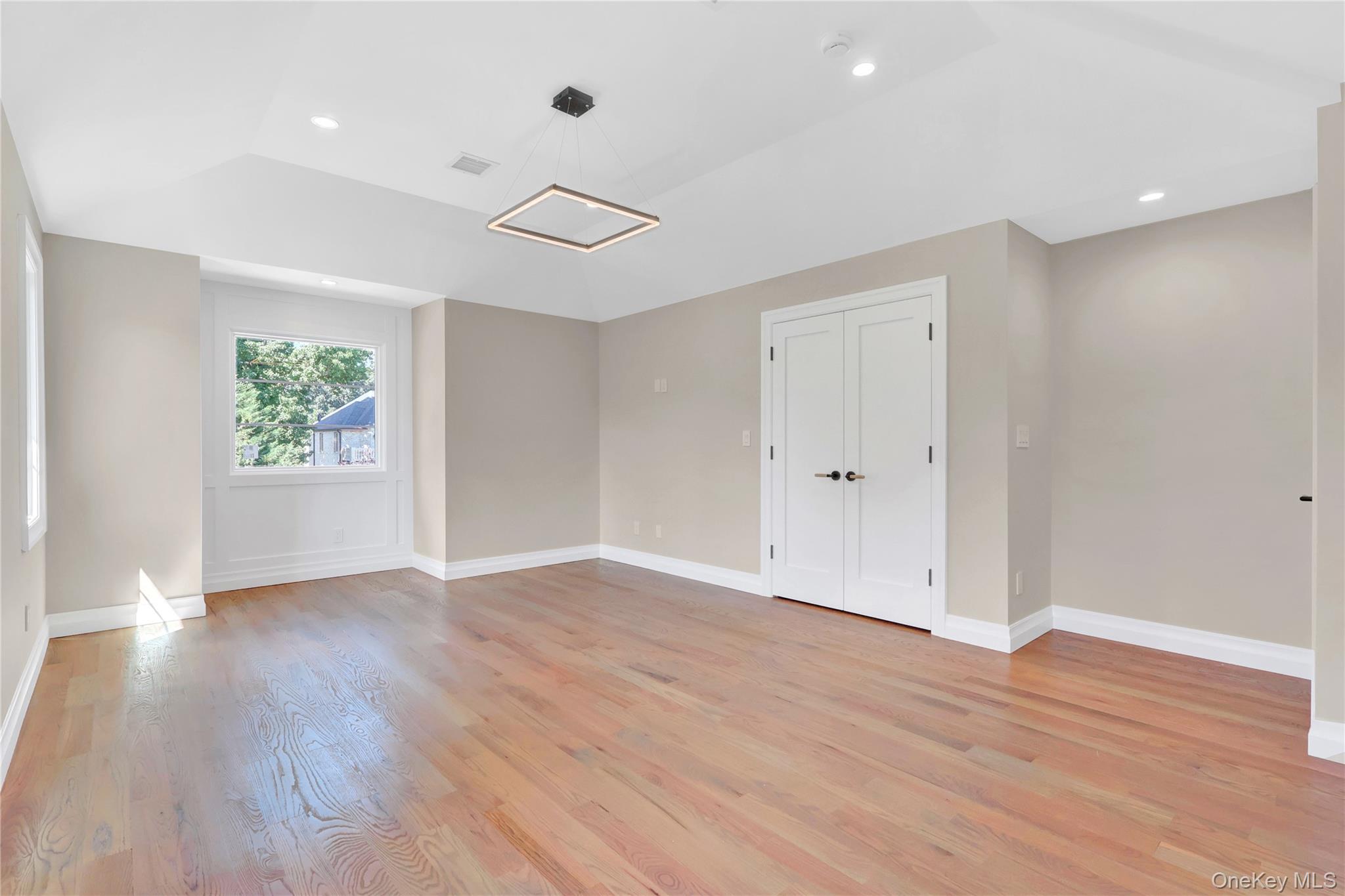  25 Hemlock Lane, Roslyn Heights, NY, 11577 - 物件實景
