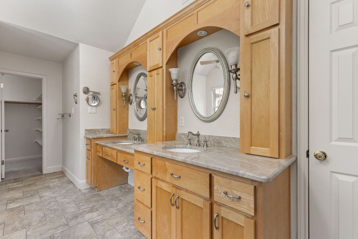 Austin, Texas, 78739, United States, 5 Bedrooms Bedrooms, ,4 BathroomsBathrooms,Residential,For Sale,1947993