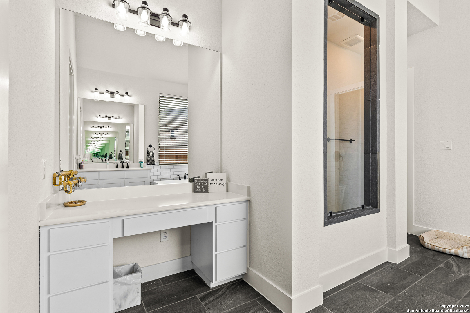 Cibolo, Texas, 78108, United States, 4 Bedrooms Bedrooms, ,4 BathroomsBathrooms,Residential,For Sale,1982073