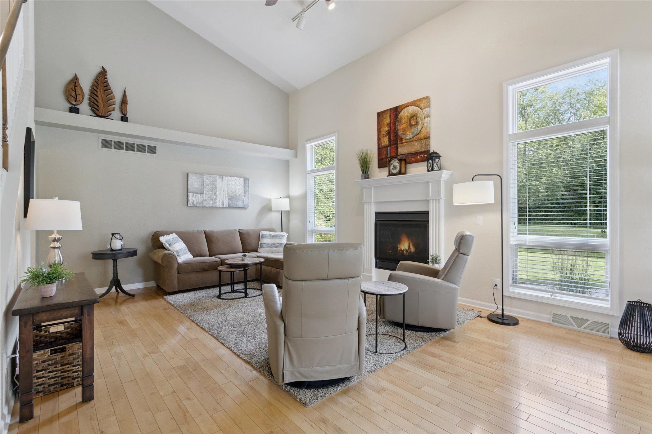 Janesville, Wisconsin, 53546, United States, 3 Bedrooms Bedrooms, ,4 BathroomsBathrooms,Residential,For Sale,1978617