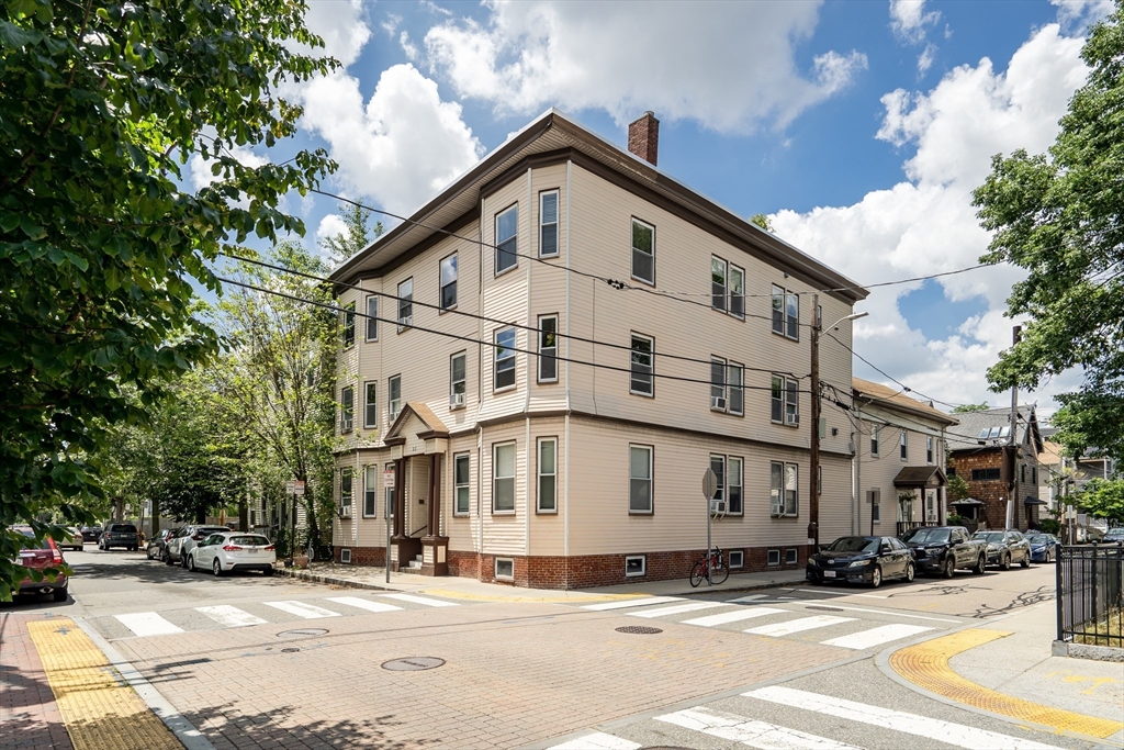Cambridge, Massachusetts, 02139, United States, 22 Bedrooms Bedrooms, ,9 BathroomsBathrooms,Residential,For Sale,1903632