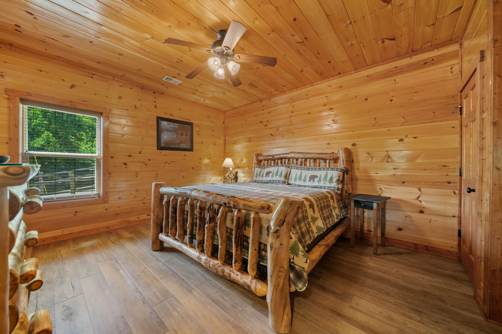 Gatlinburg, Tennessee, 37738, United States, 5 Bedrooms Bedrooms, ,6 BathroomsBathrooms,Residential,For Sale,1914127