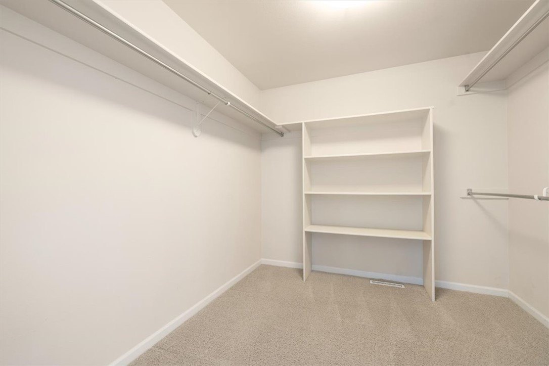 Billings, Montana, 59105, United States, 5 Bedrooms Bedrooms, ,4 BathroomsBathrooms,Residential,For Sale,1976913