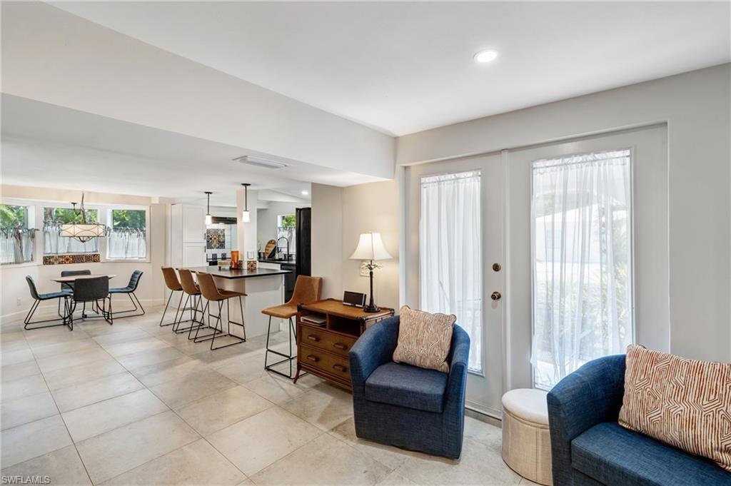 Fort Myers, Florida, 33901, United States, 3 Bedrooms Bedrooms, ,3 BathroomsBathrooms,Residential,For Sale,1991047