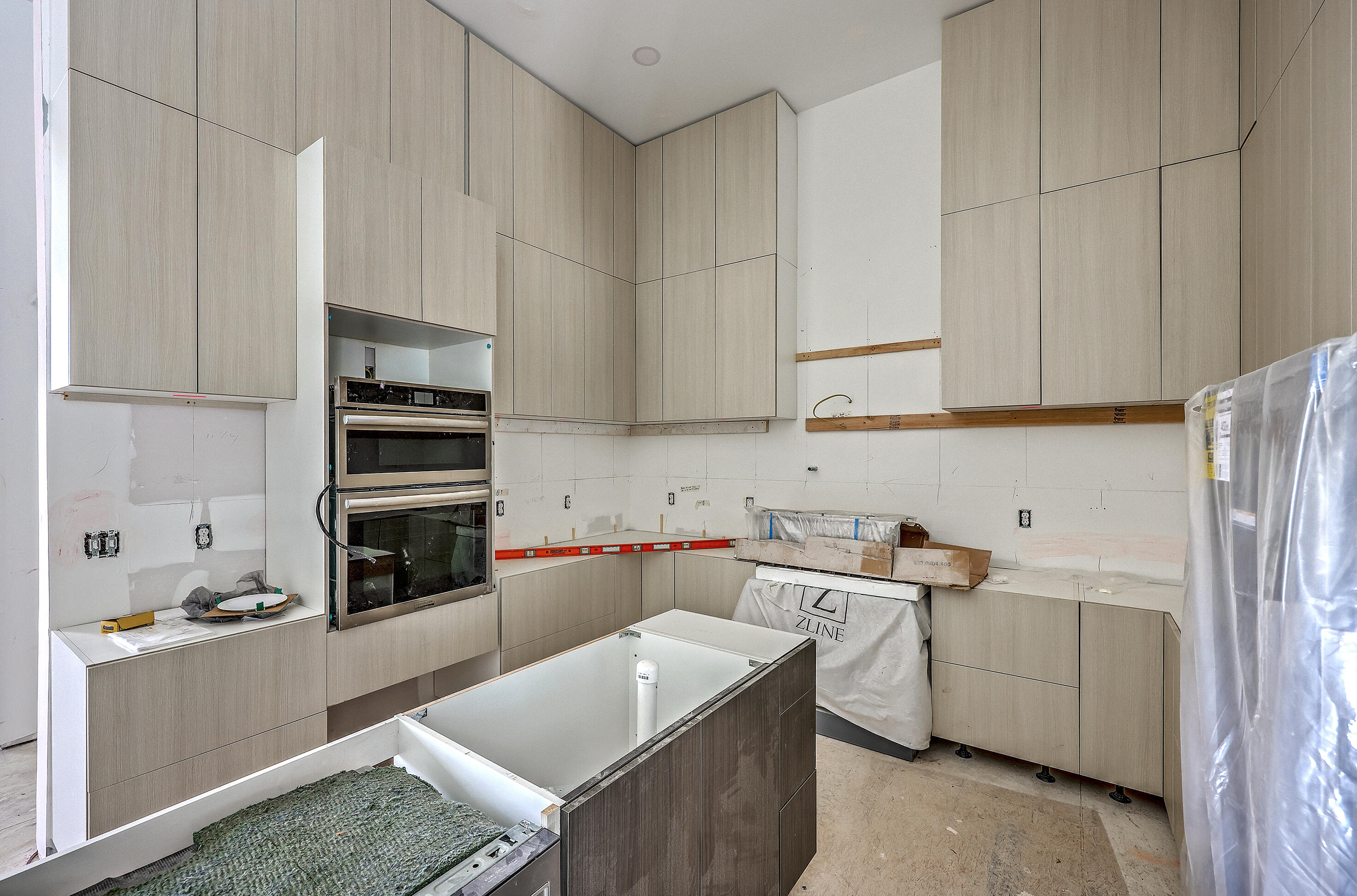 Summerville, South Carolina, 29485, United States, 5 Bedrooms Bedrooms, ,6 BathroomsBathrooms,Residential,For Sale,1977326