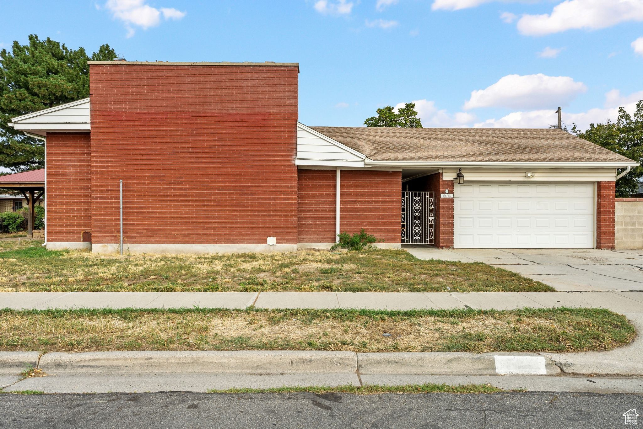 Taylorsville, Utah, 84129, United States, 5 Bedrooms Bedrooms, ,1 BathroomBathrooms,Residential,For Sale,1957642