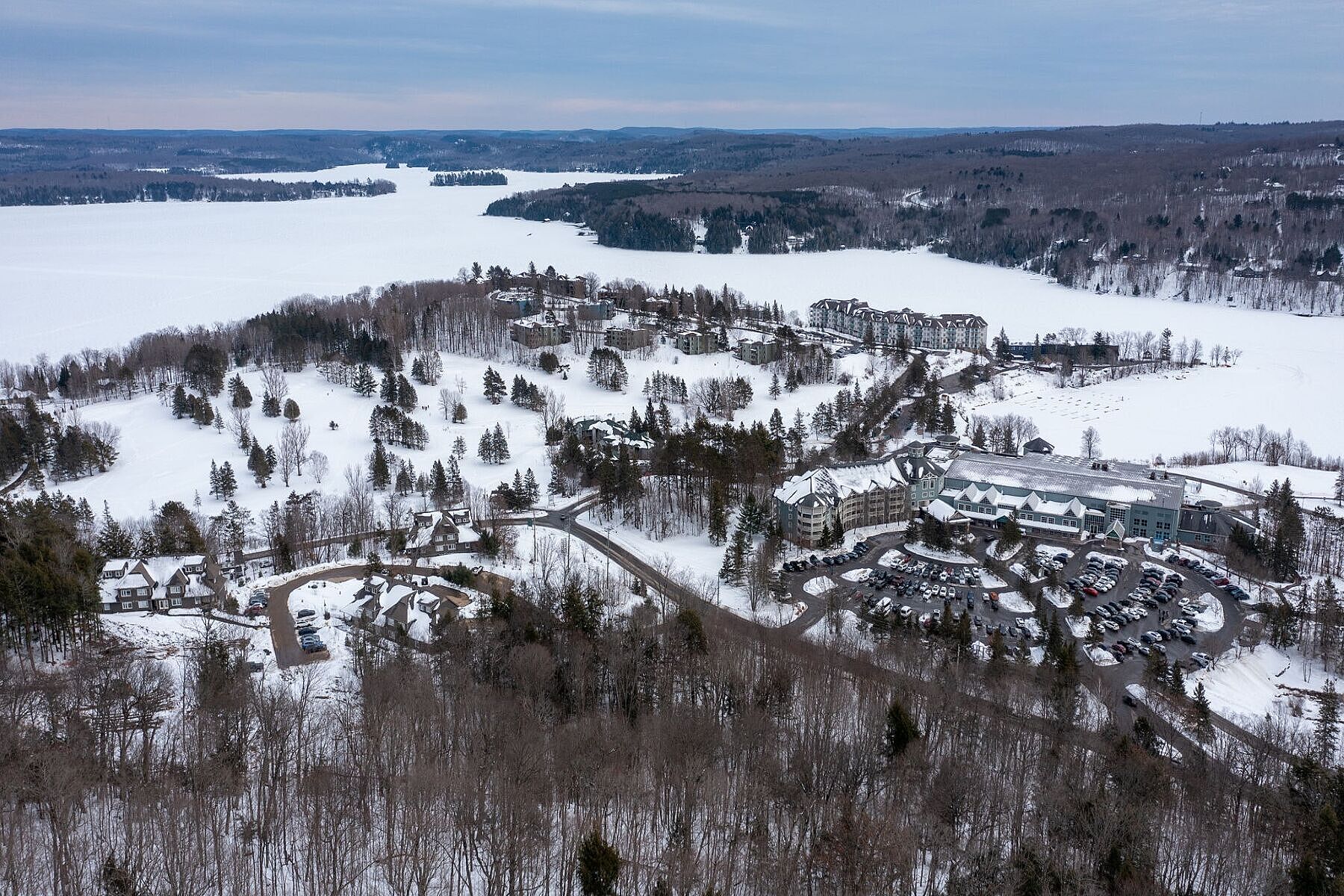  Tree Tops Lane - 物件實景