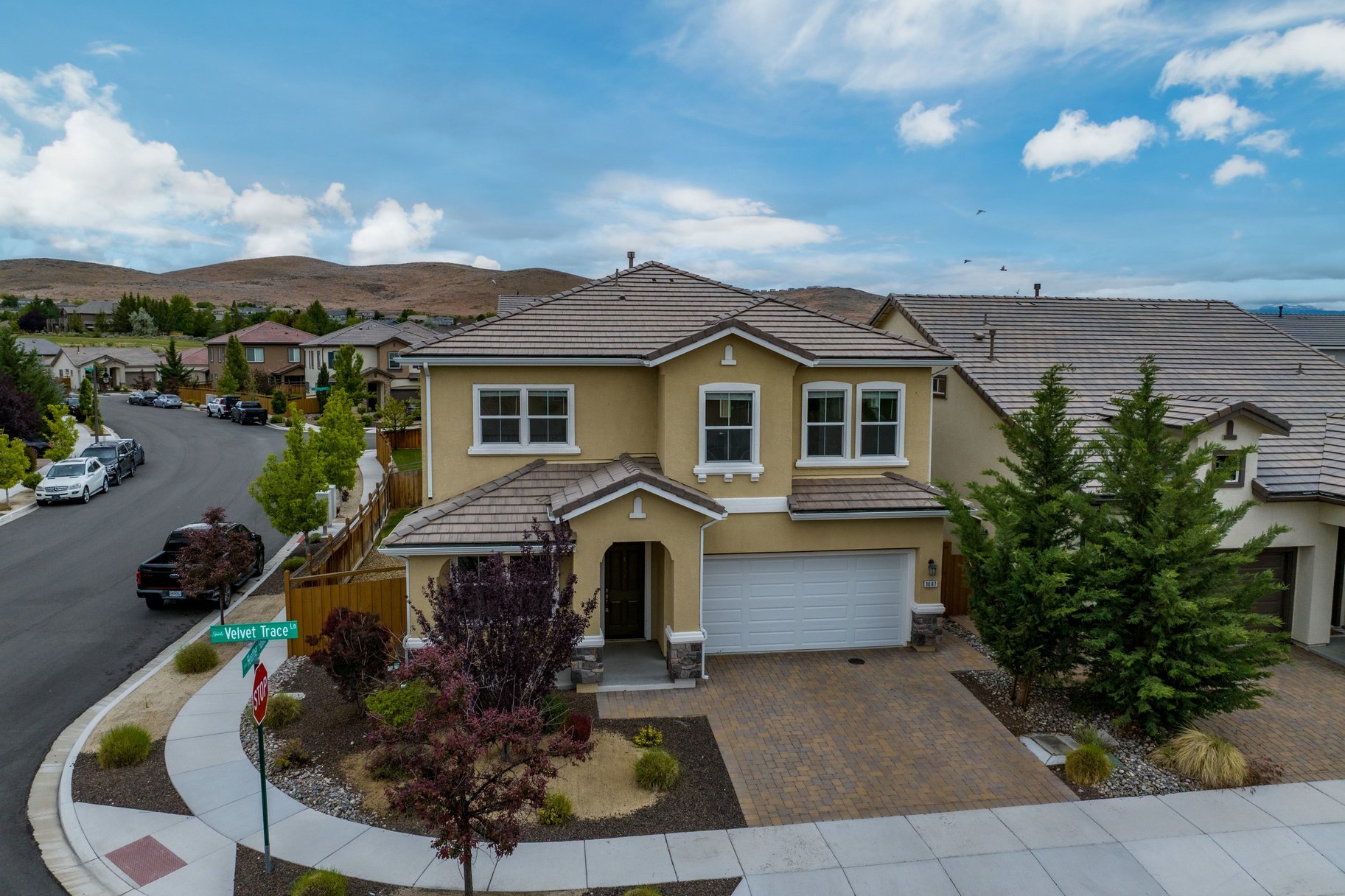  Two Story Walking Distance to Red Hawk Golf Course - 物件實景