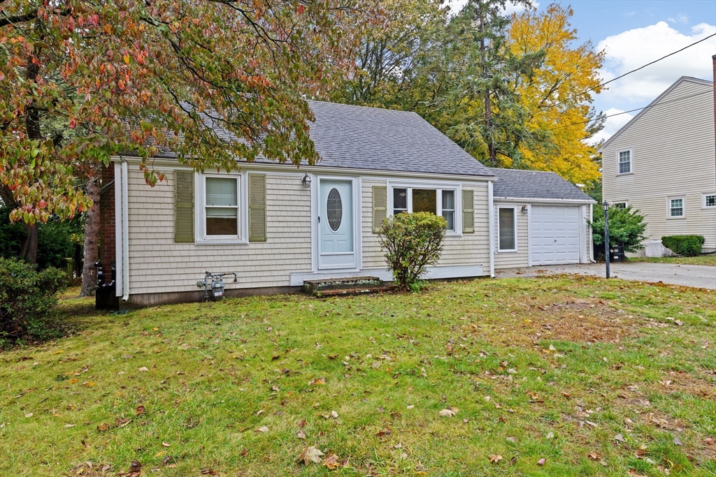 Weymouth, Massachusetts, 02190, United States, 2 Bedrooms Bedrooms, ,1 BathroomBathrooms,Residential,For Sale,1972757