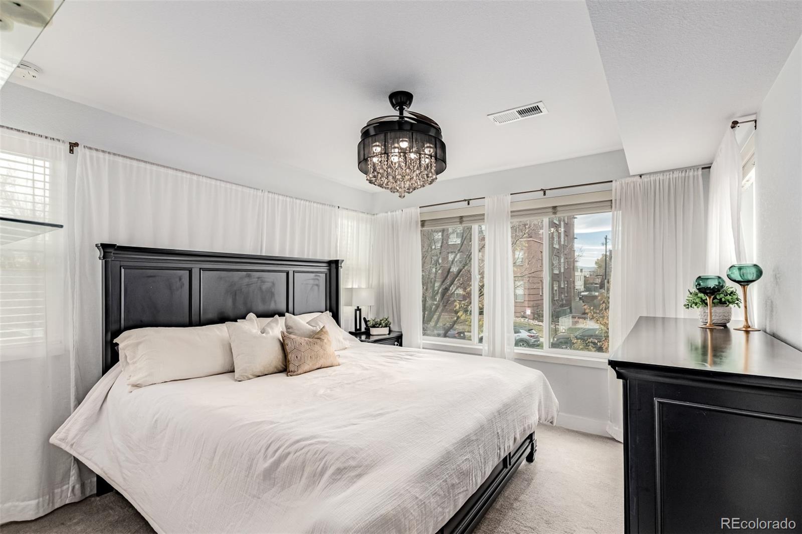 Denver, Colorado, 80204, United States, 3 Bedrooms Bedrooms, ,1 BathroomBathrooms,Residential,For Sale,1990930