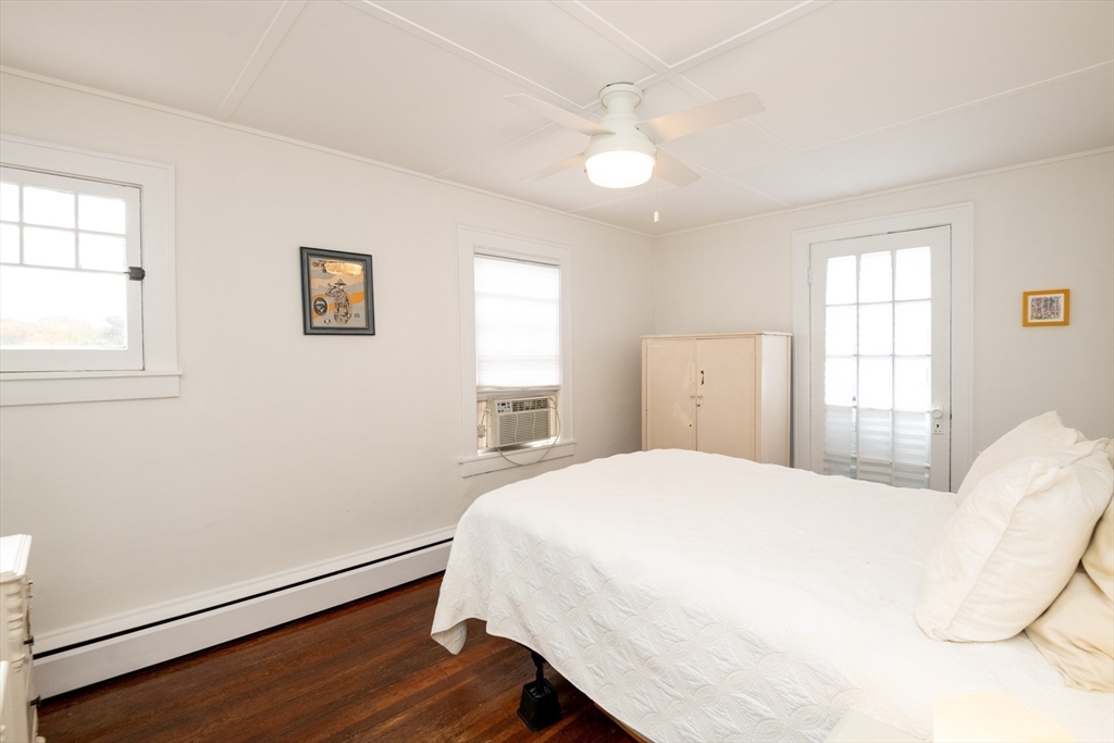 Stoneham, Massachusetts, 02180, United States, 3 Bedrooms Bedrooms, ,1 BathroomBathrooms,Residential,For Sale,1974413