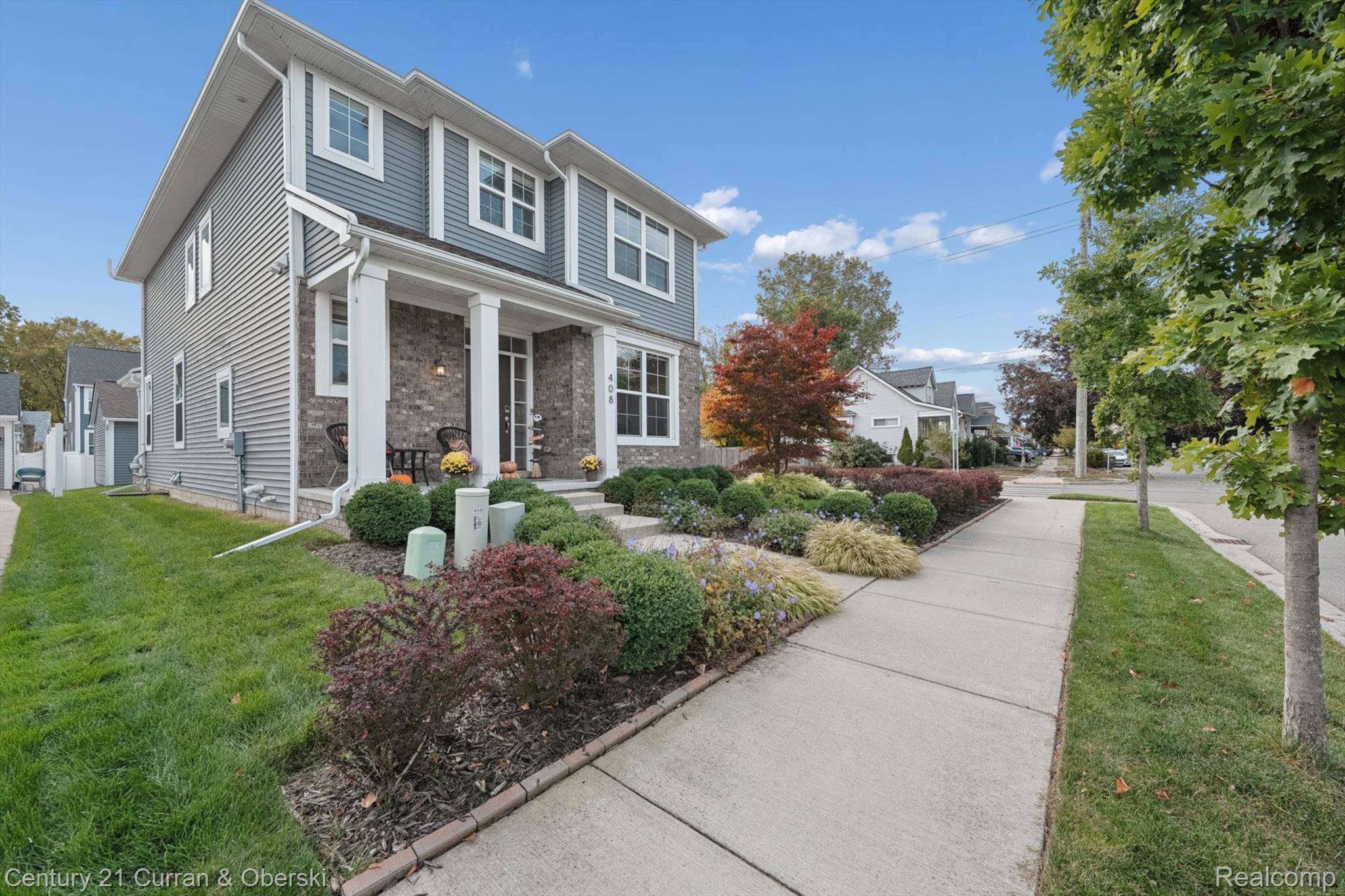 Ferndale, Michigan, 48220, United States, 3 Bedrooms Bedrooms, ,3 BathroomsBathrooms,Residential,For Sale,1984138