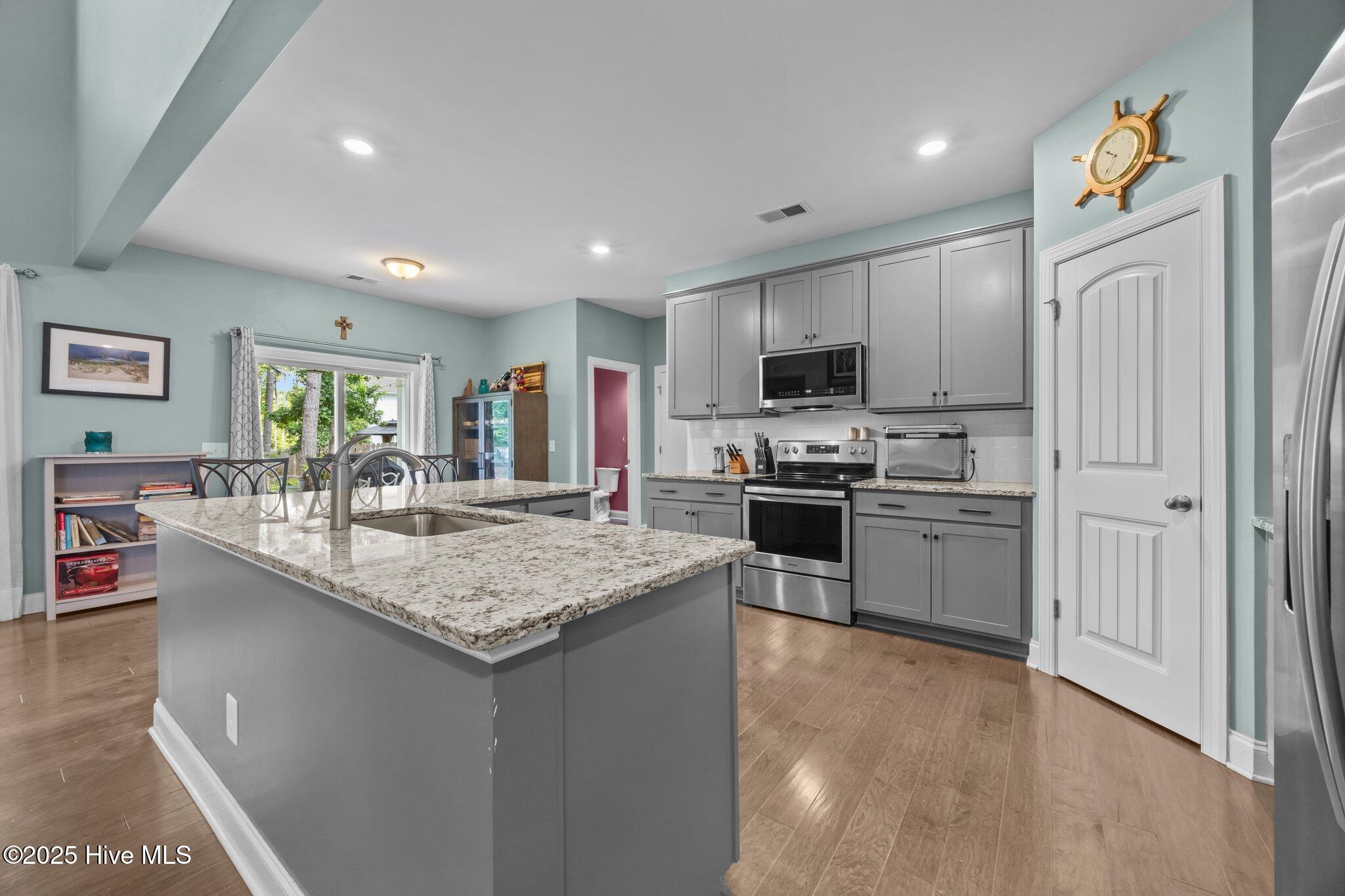 Sneads Ferry, North Carolina, 28460, United States, 4 Bedrooms Bedrooms, ,4 BathroomsBathrooms,Residential,For Sale,1896711