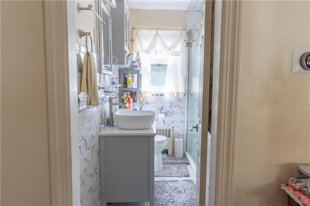 Warwick, Rhode Island, 02886, United States, 4 Bedrooms Bedrooms, ,1 BathroomBathrooms,Residential,For Sale,1943403