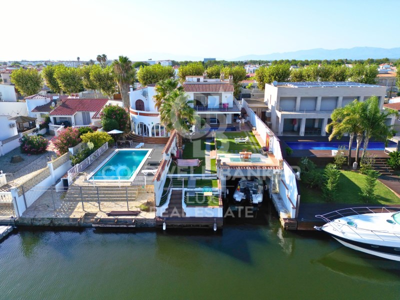 Girona, Empuriabrava, Tordera - Fluvi? - Llobregat, Empuriabrava, Catalonia, ES, 4 Bedrooms Bedrooms, ,4 BathroomsBathrooms,Residential,For Sale,Girona, Empuriabrava, Tordera - Fluvi? - Llobregat,1614036