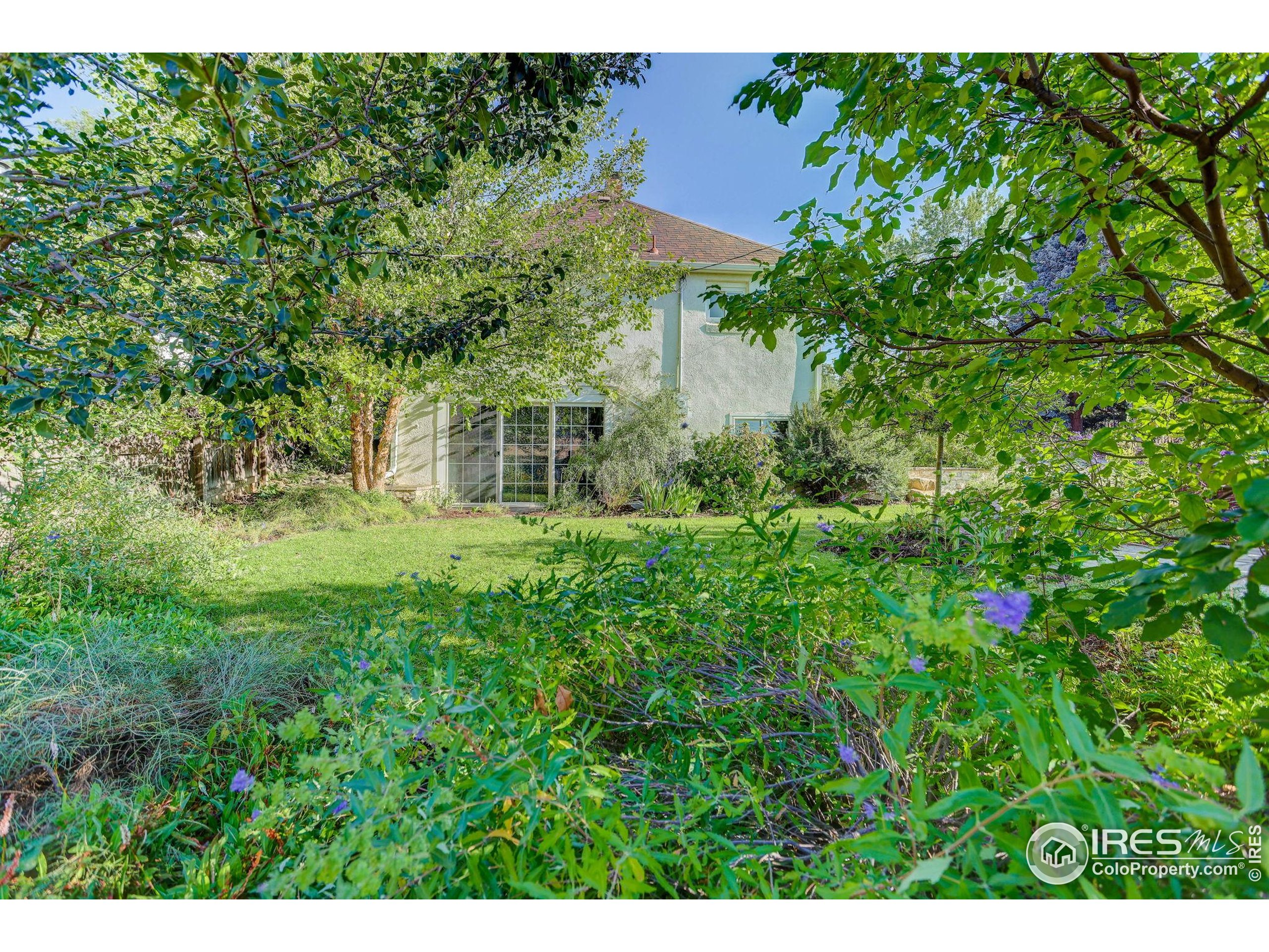 Longmont, Colorado, 80501, United States, 3 Bedrooms Bedrooms, ,1 BathroomBathrooms,Residential,For Sale,1954839
