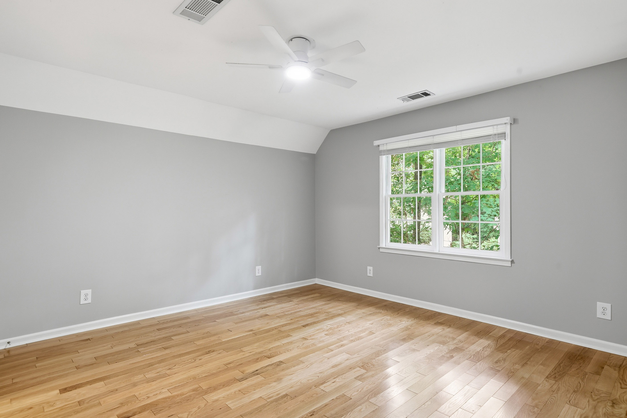  Tucked Into a Cul-de-Sac in Johns Creek’s Sought-After Glastonberry Neighborhood - 物件實景