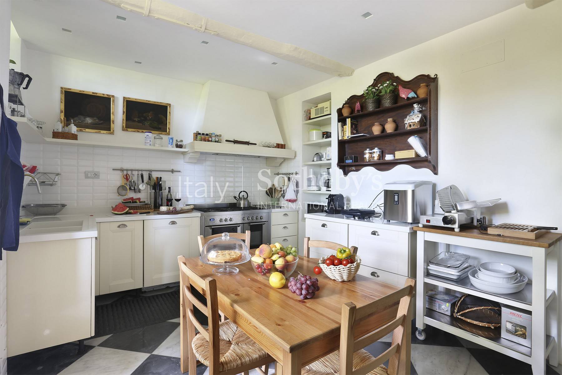  Beautiful villa with swimming pool in the countryside of Lucca - 物件實景
