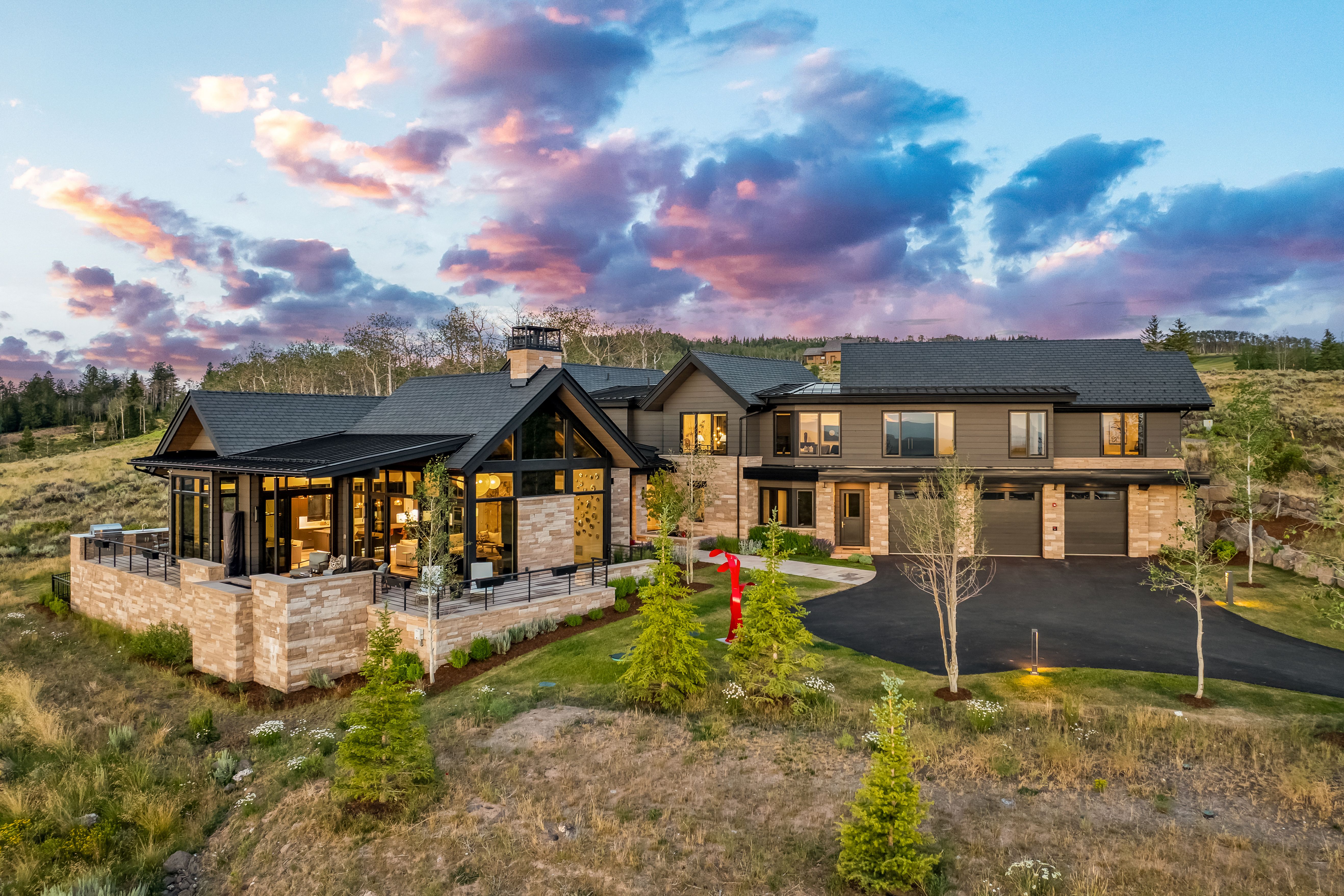  Designed to Embrace Both Grand Entertaining and Everyday Mountain Living - 物件實景