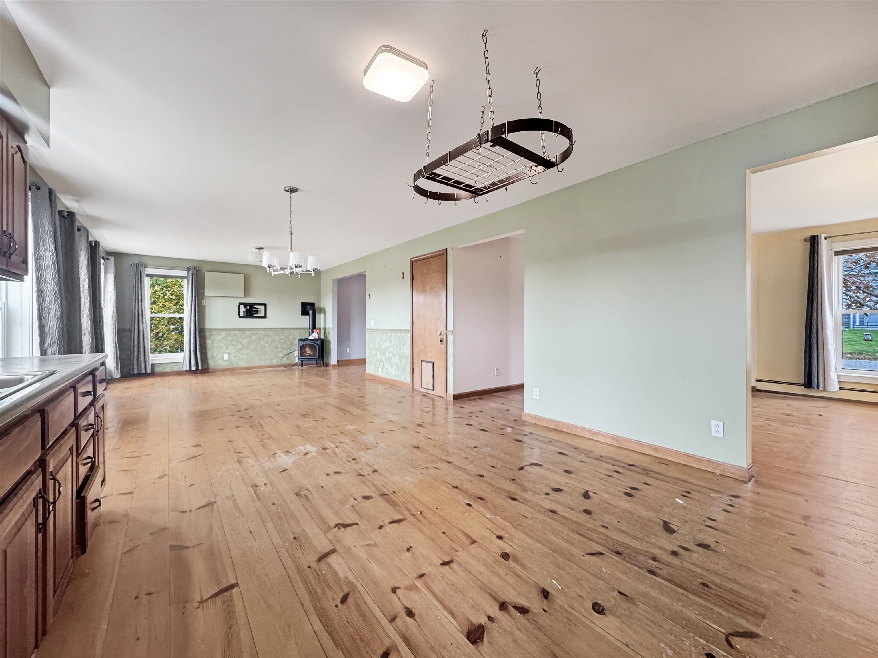 Epsom, New Hampshire, 03234, United States, 2 Bedrooms Bedrooms, ,3 BathroomsBathrooms,Residential,For Sale,1971379