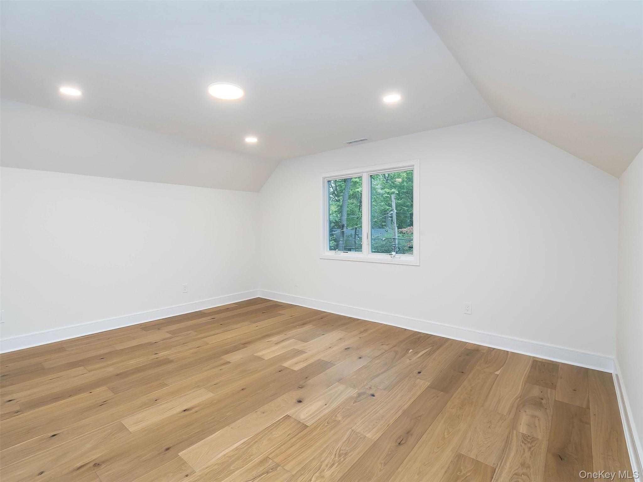  48 Buckeye Road, Glen Cove, NY, 11542 - 物件實景