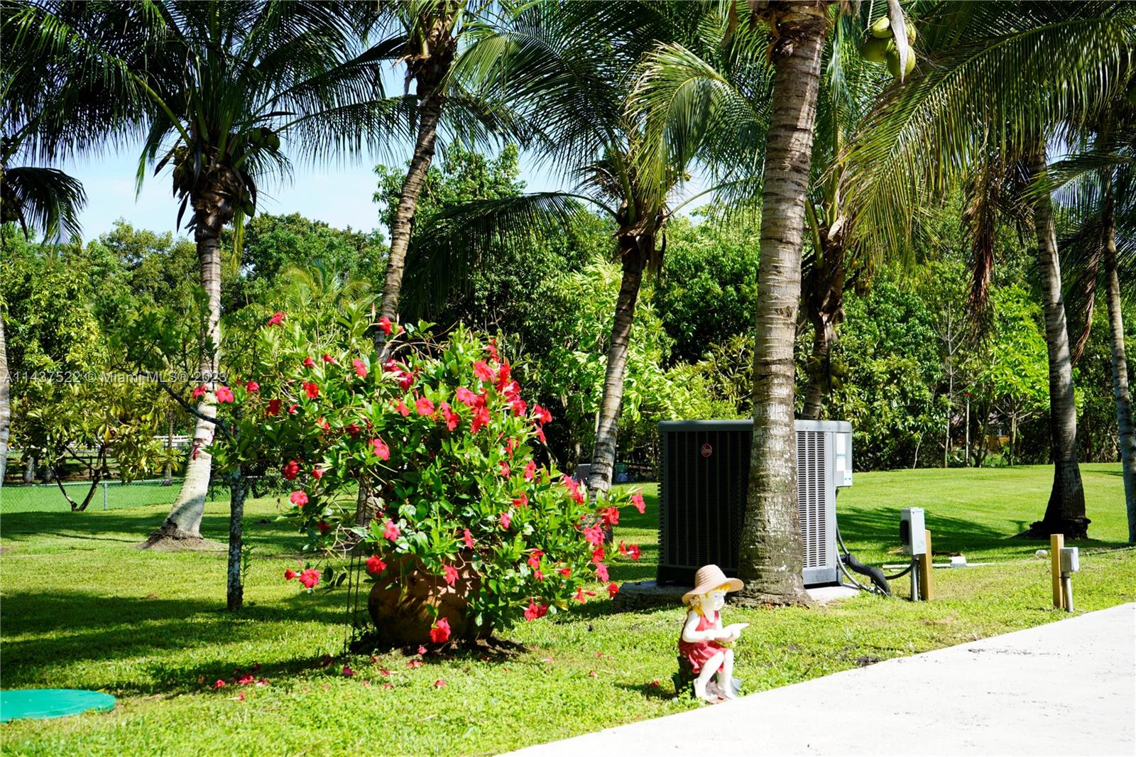 6500 Volunteer, Southwest Ranches, Florida, 33330, United States, 8 Bedrooms Bedrooms, ,7 BathroomsBathrooms,Residential,For Sale,6500 Volunteer,1453957