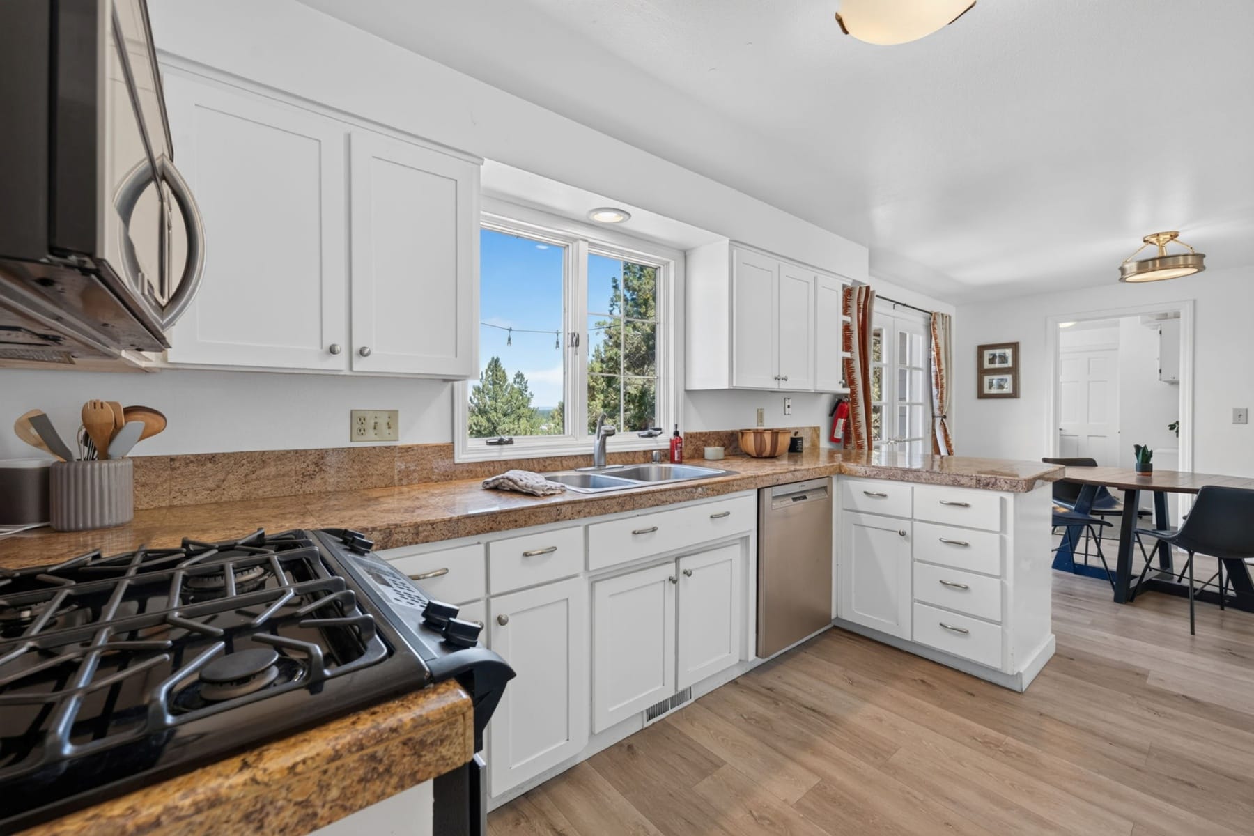  2258 NW 6th Street Bend, OR 97703 - 物件實景