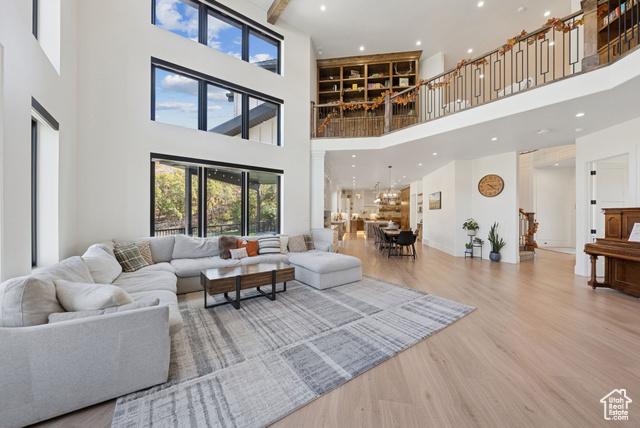 Draper, Utah, 84020, United States, 8 Bedrooms Bedrooms, ,7 BathroomsBathrooms,Residential,For Sale,1978413