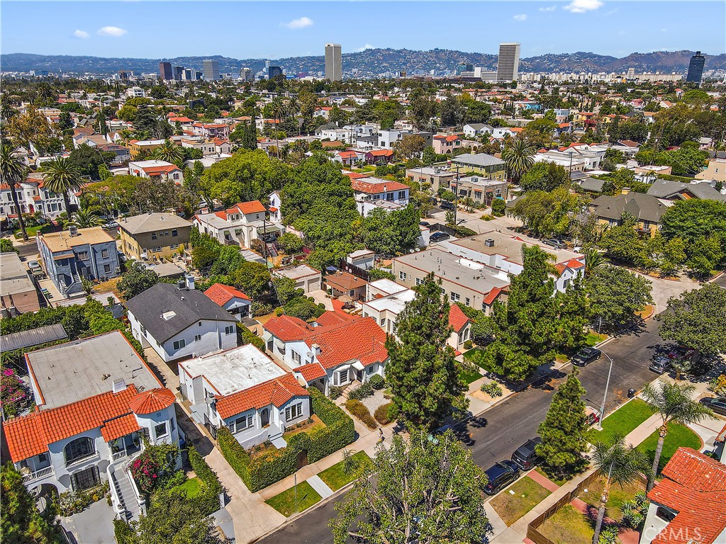 Los Angeles, California, 90019, United States, ,Residential,For Sale,2022270
