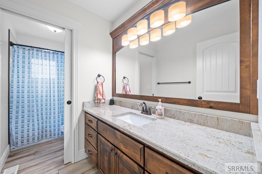 AMMON, Idaho, 83406, United States, 6 Bedrooms Bedrooms, ,3 BathroomsBathrooms,Residential,For Sale,2014866