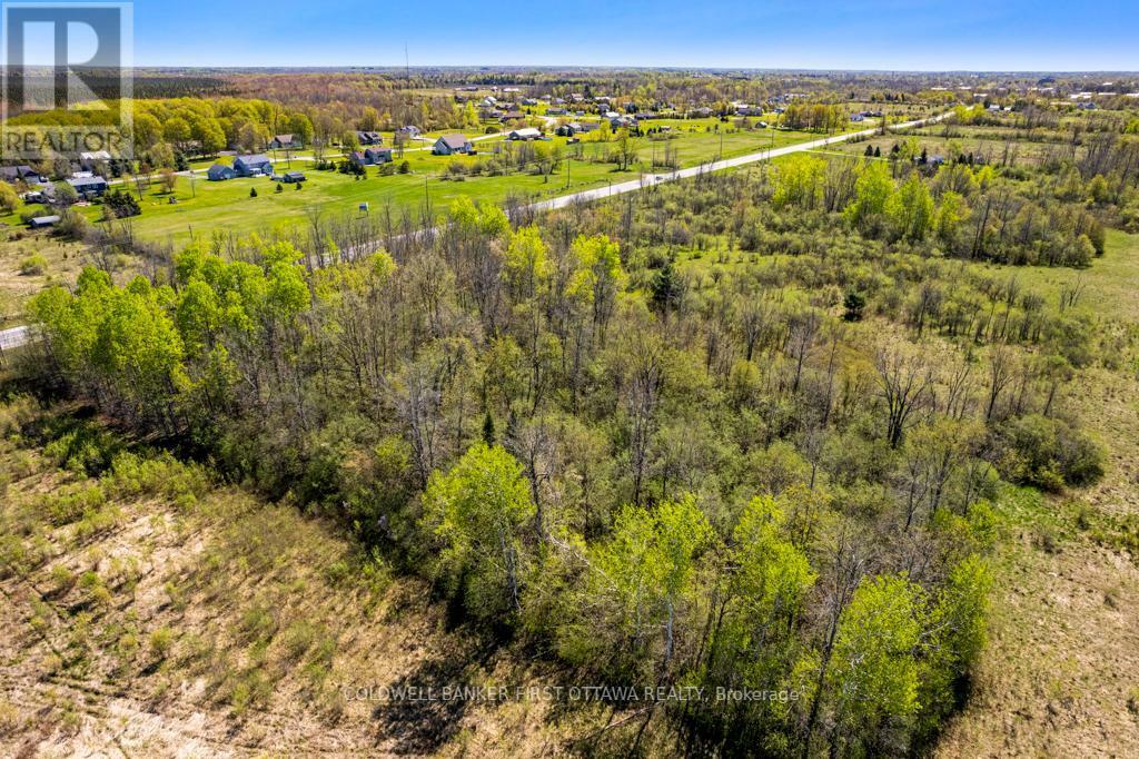 TAY VALLEY, Ontario, K7H 3C9, CA, ,Residential,For Sale,1867366