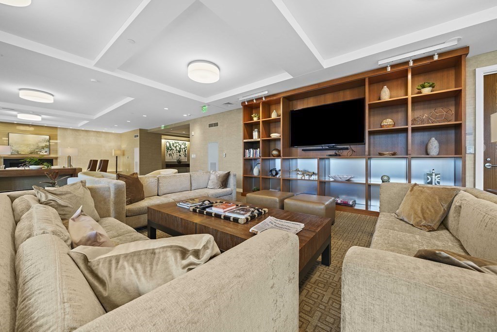 Boston, Massachusetts, 02210, United States, 3 Bedrooms Bedrooms, ,4 BathroomsBathrooms,Residential,For Sale,1885847