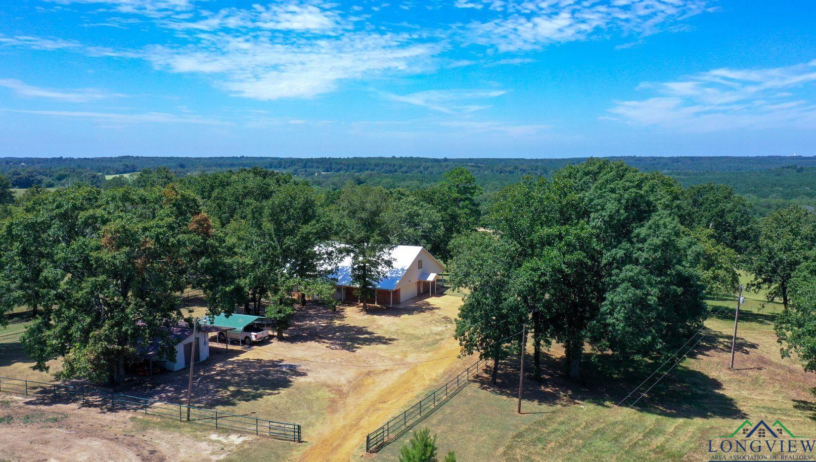 Linden, Texas, 75563, United States, 4 Bedrooms Bedrooms, ,3 BathroomsBathrooms,Residential,For Sale,1984519