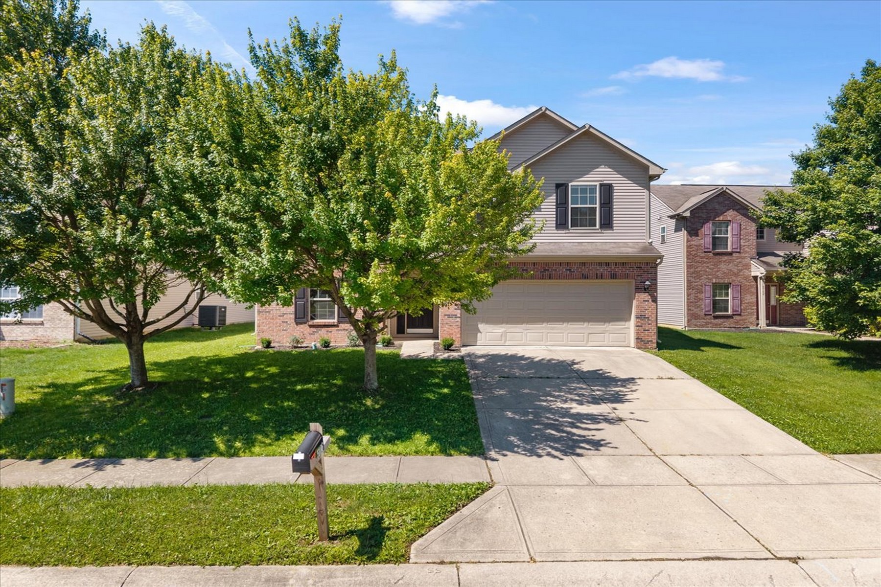  Completely Remodeled Four Bedroom Home on Oversized Lot - 物件實景