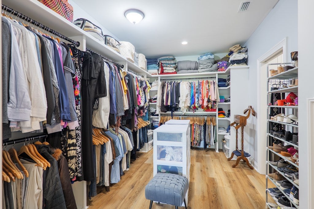 Valdosta, Georgia, 31601, United States, 4 Bedrooms Bedrooms, ,5 BathroomsBathrooms,Residential,For Sale,1991156