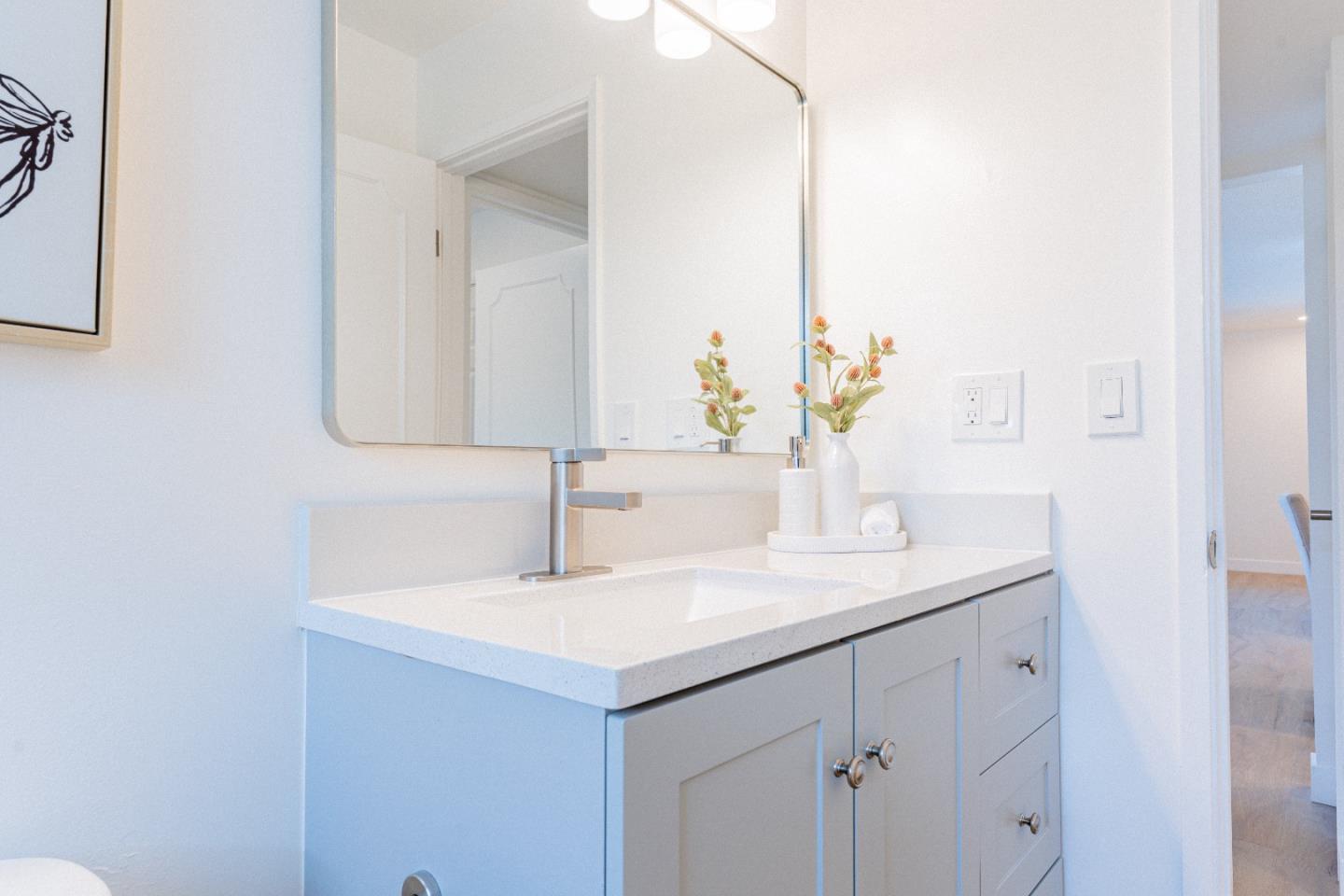 Mountain View, California, 94040, United States, 2 Bedrooms Bedrooms, ,2 BathroomsBathrooms,Residential,For Sale,1988122