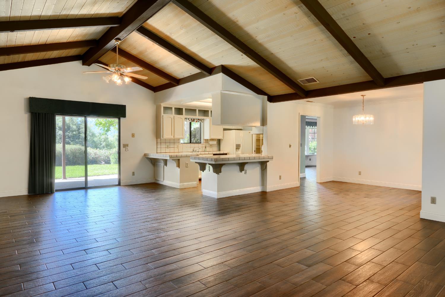 Ahwahnee, California, 93601, United States, 3 Bedrooms Bedrooms, ,2 BathroomsBathrooms,Residential,For Sale,1993875