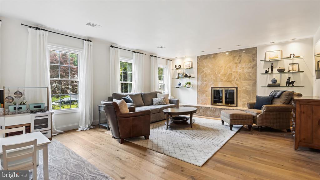 Reston, Virginia, 20191, United States, 4 Bedrooms Bedrooms, ,3 BathroomsBathrooms,Residential,For Sale,1987433