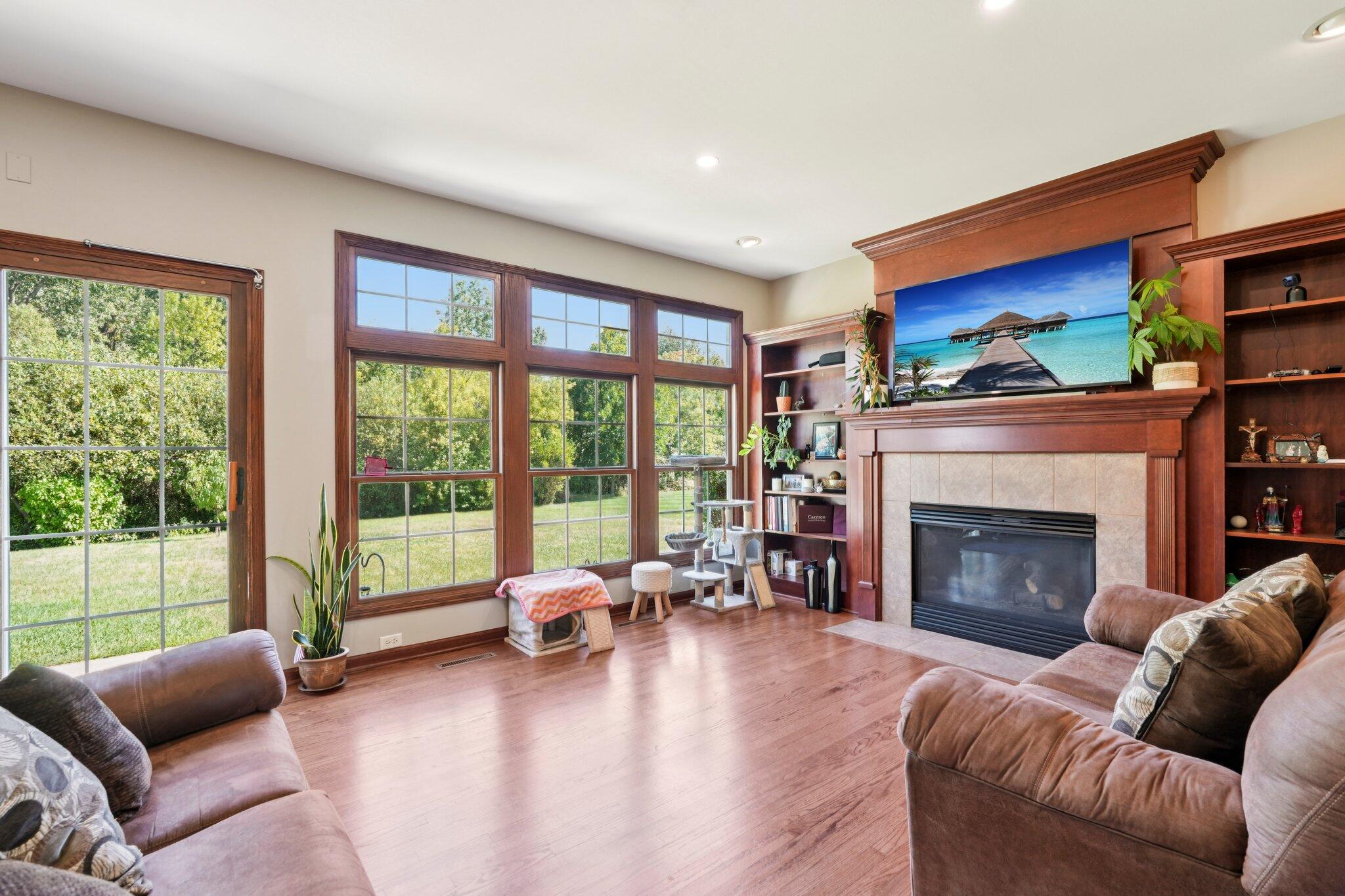 Pleasant Prairie, Wisconsin, 53158, United States, 4 Bedrooms Bedrooms, ,3 BathroomsBathrooms,Residential,For Sale,1983486