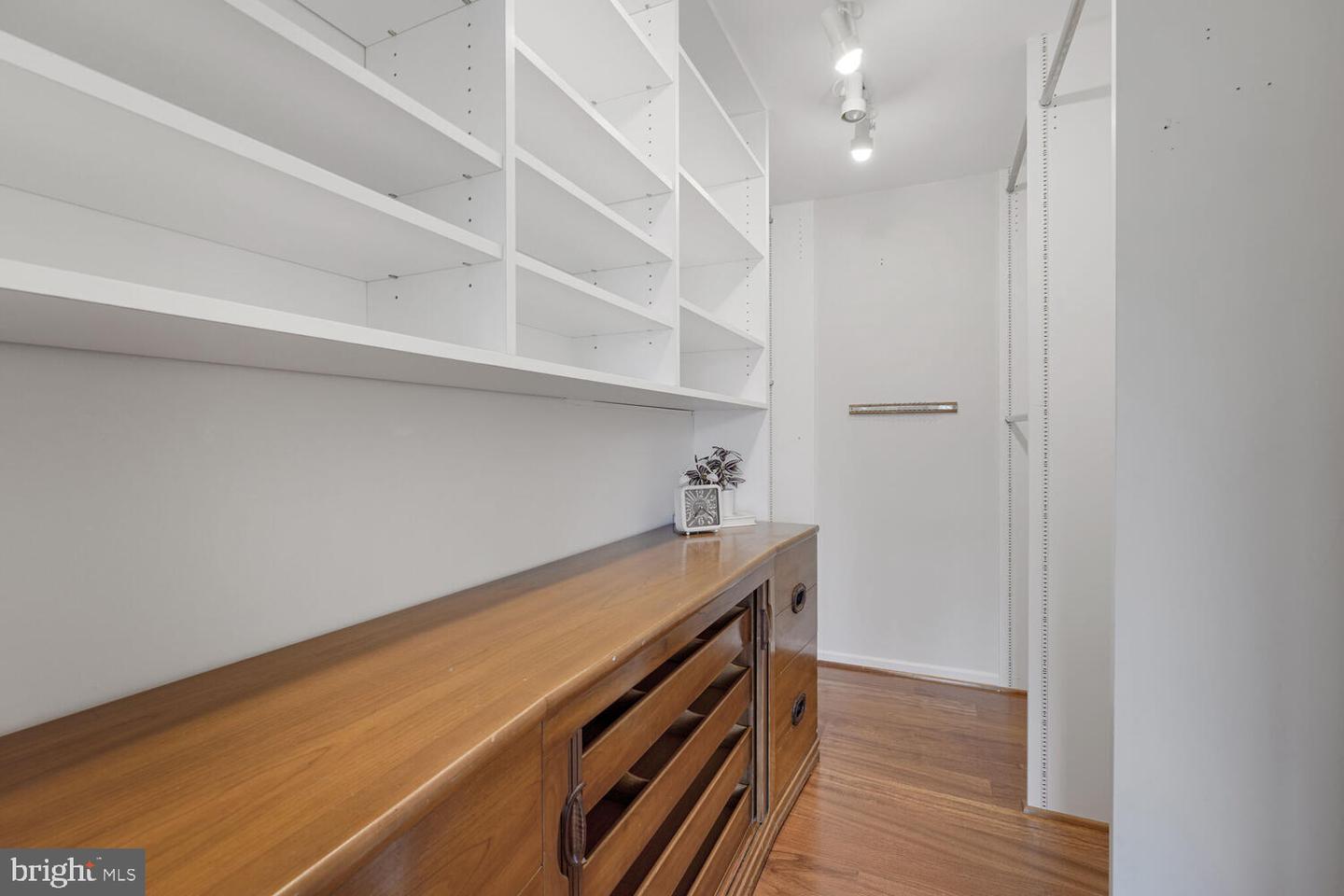Washington, District of Columbia, 20016, United States, 3 Bedrooms Bedrooms, ,3 BathroomsBathrooms,Residential,For Sale,1895672