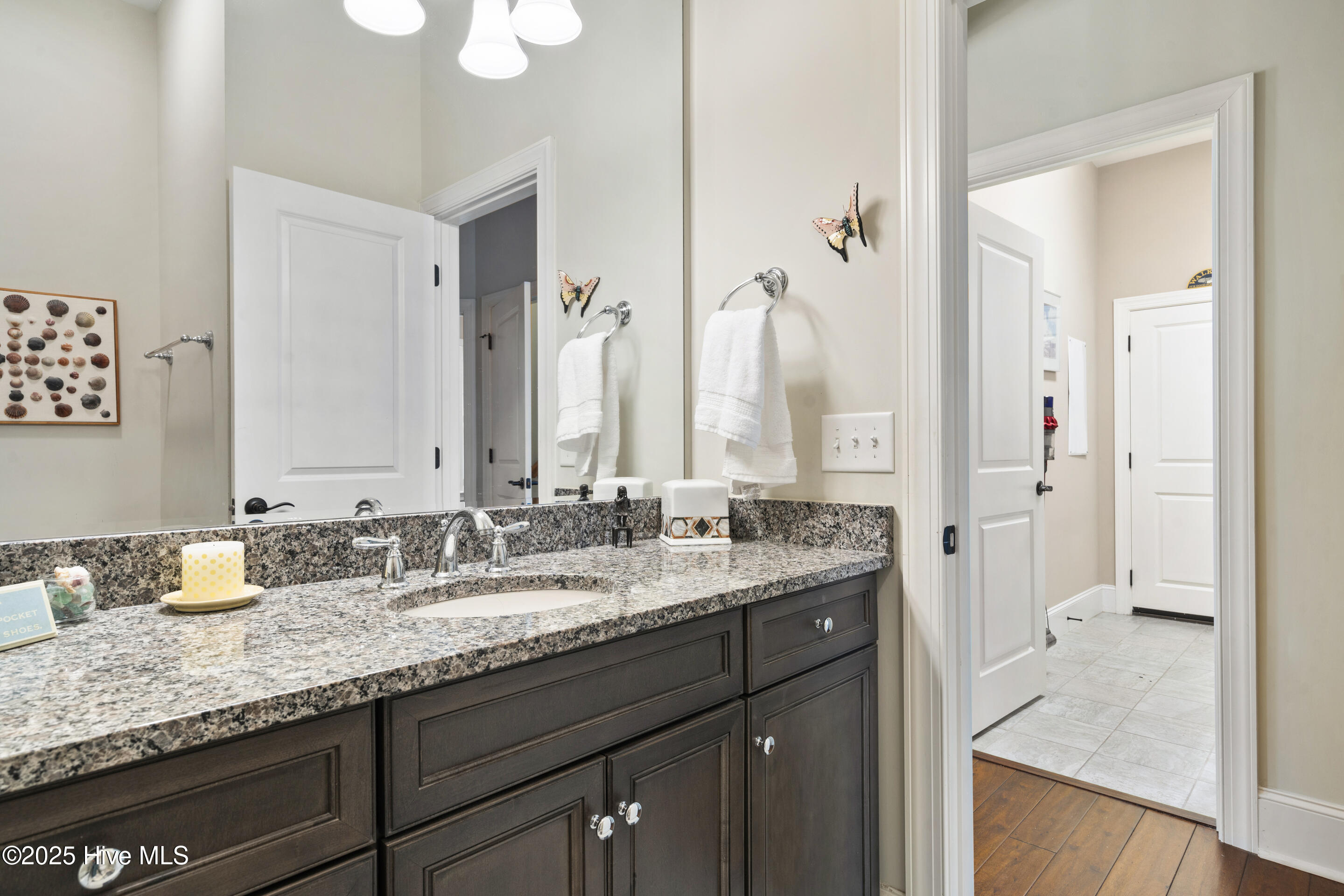 Wilmington, North Carolina, 28403, United States, 4 Bedrooms Bedrooms, ,3 BathroomsBathrooms,Residential,For Sale,1849696