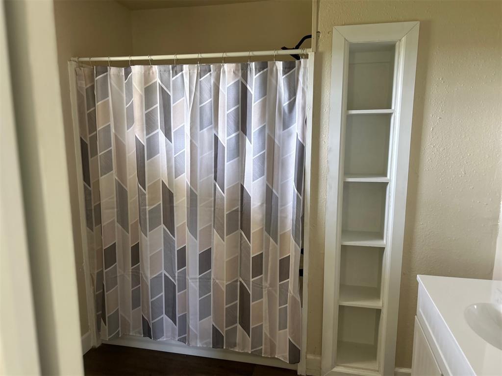 Sallisaw, Oklahoma, 74955, United States, ,Residential,For Sale,2011135