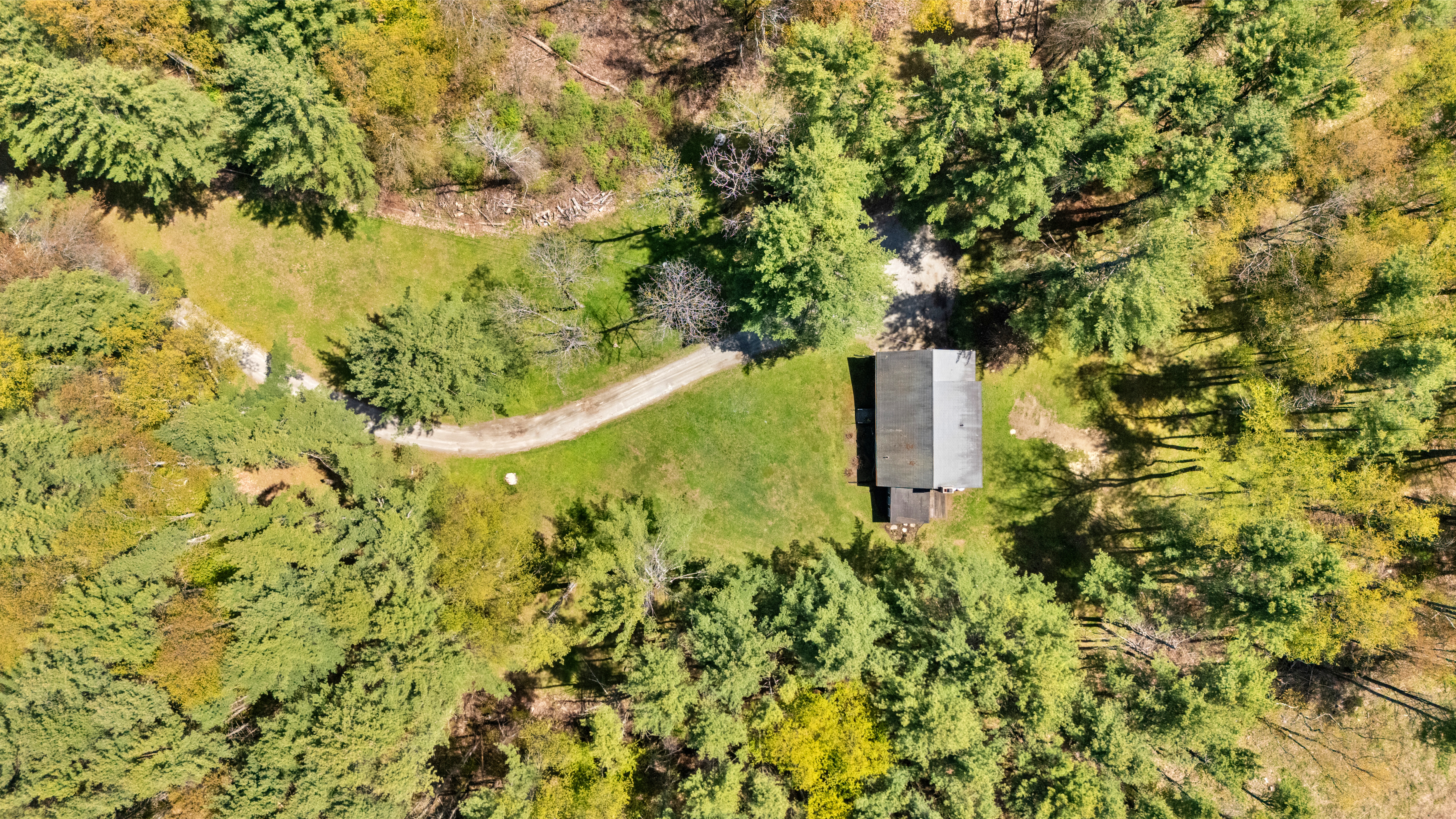 Secluded Lenox Acreage – Privacy, Character, & Minutes to Downtown - 物件實景