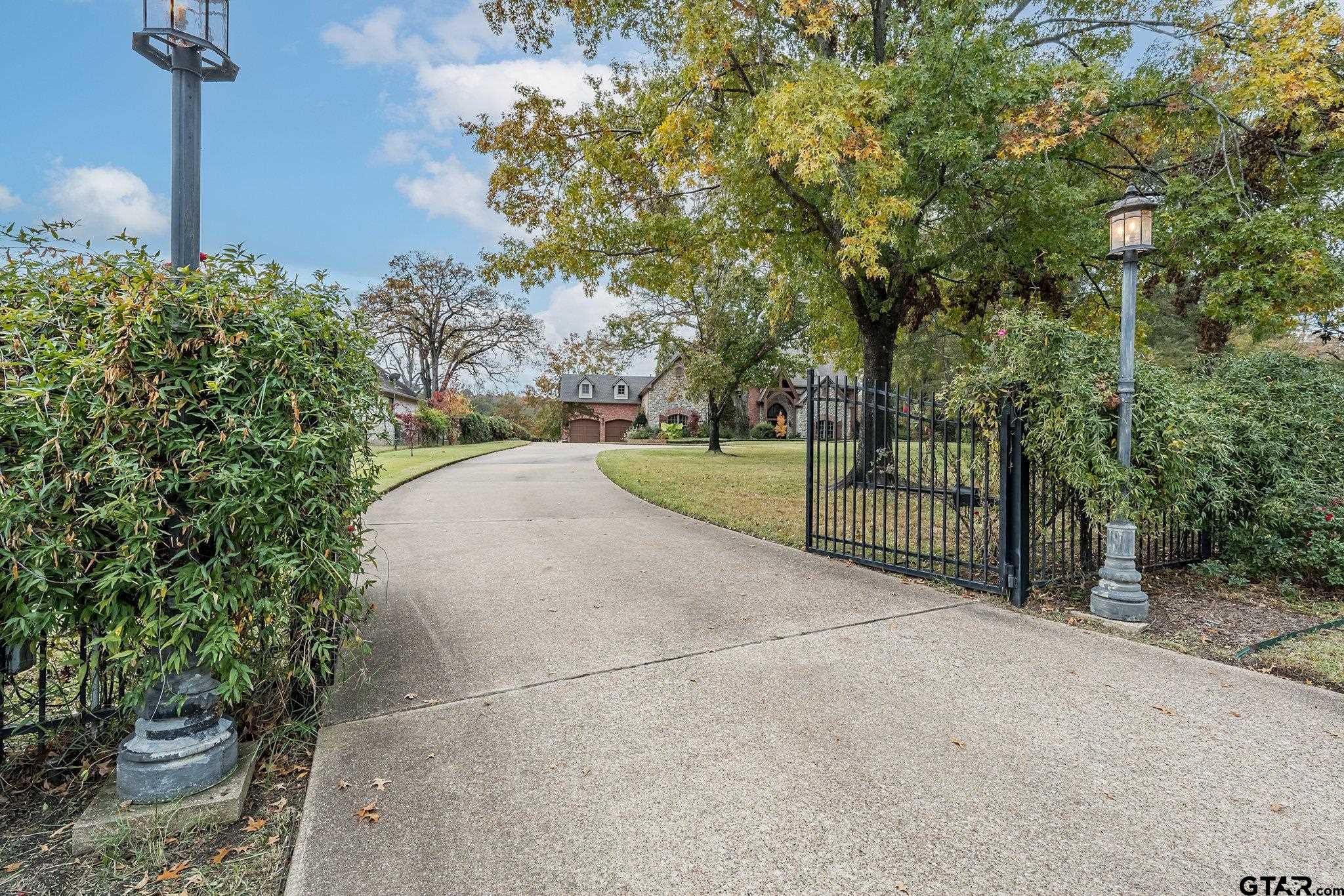 17654 SOUTHPOINT RD., Whitehouse, Texas, 75791, United States, 4 Bedrooms Bedrooms, ,5 BathroomsBathrooms,Residential,For Sale,17654 SOUTHPOINT RD.,1656729