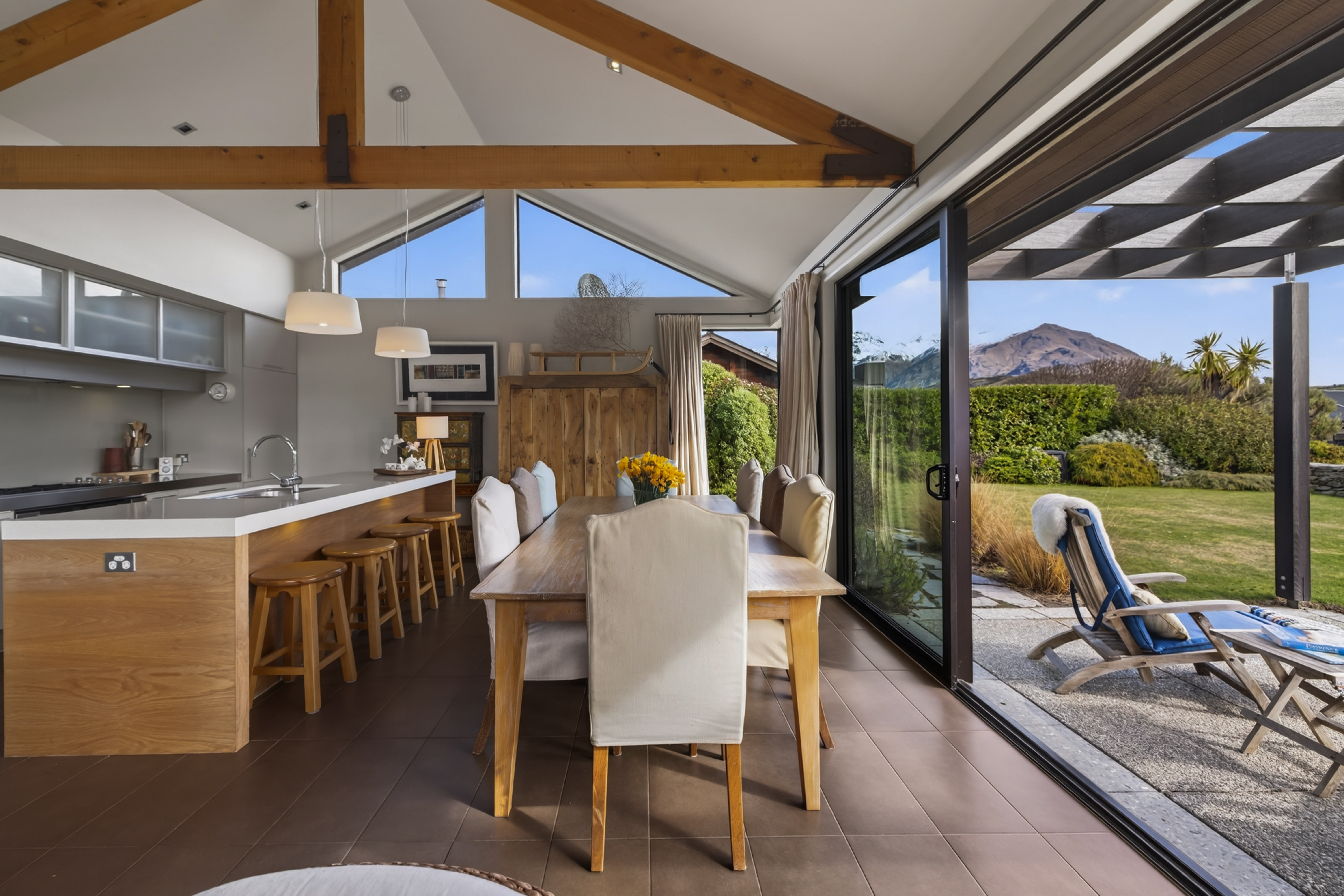  Sun, Space and Reserve Front Outdoor Living - 物件實景