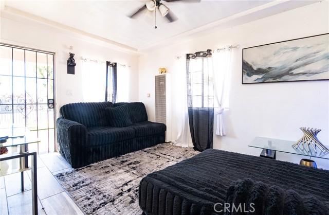 Los Angeles, California, 90001, United States, 5 Bedrooms Bedrooms, ,5 BathroomsBathrooms,Residential,For Sale,2009948