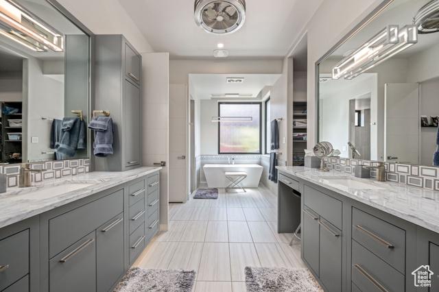 St. George, Utah, 84770, United States, 4 Bedrooms Bedrooms, ,4 BathroomsBathrooms,Residential,For Sale,1982839