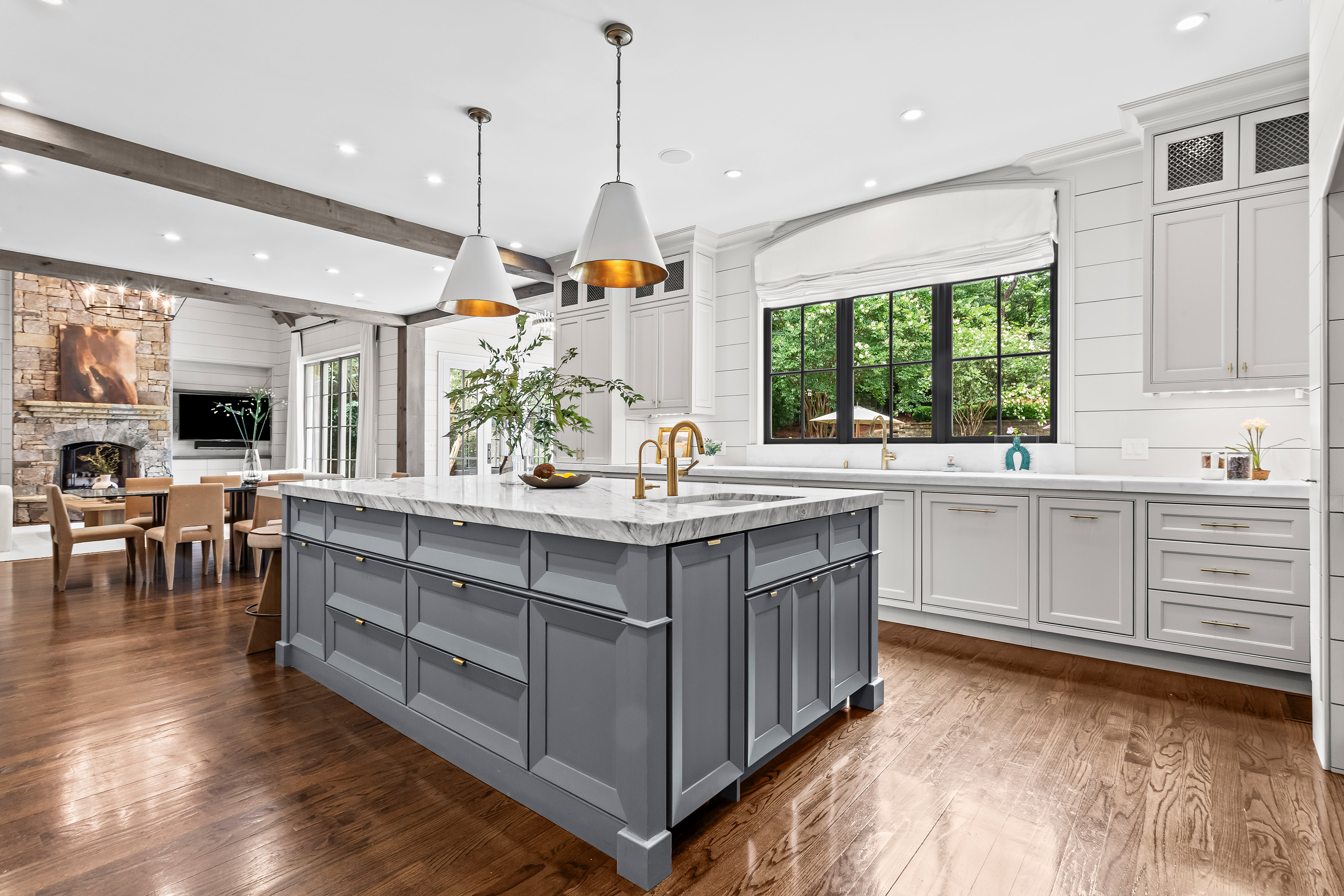  Stunning Custom-designed Home with Exceptional Indoor-Outdoor Living - 物件實景